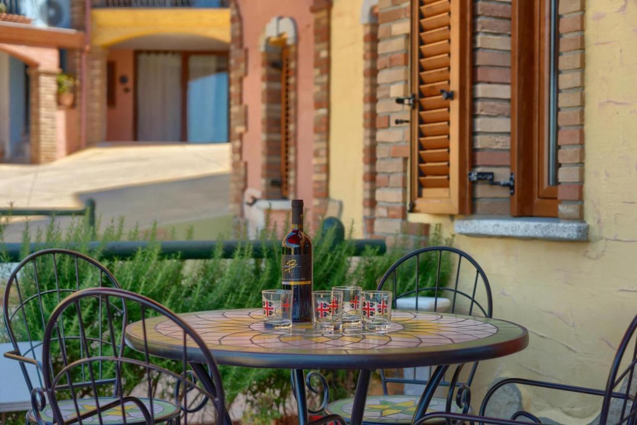 L'Estasi Tanca Piras A Bordo Piscina Con Vista Mare Villa Nebida Bagian luar foto
